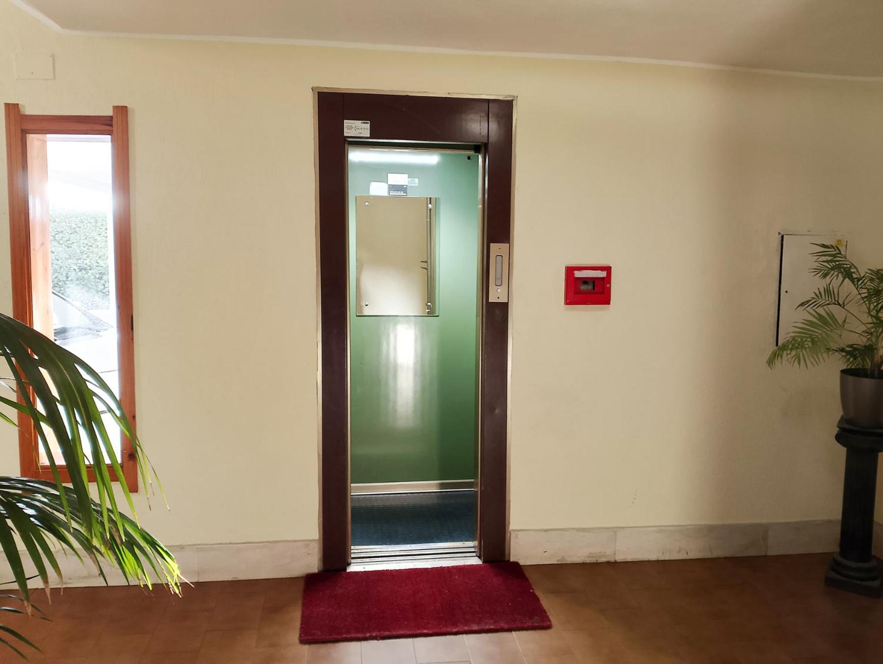 Next Rest B&B Selargius ภายนอก รูปภาพ